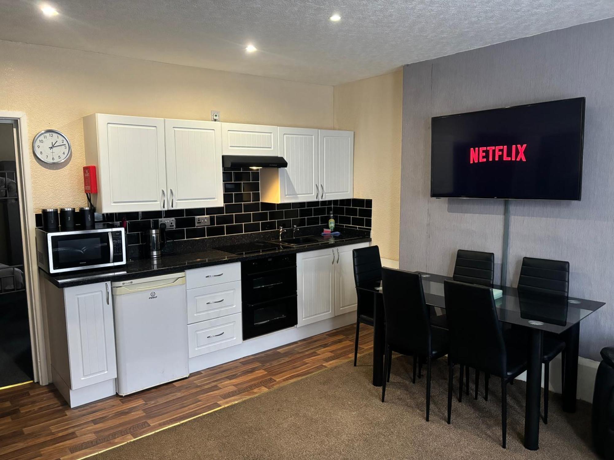 Phillips Apartments Blackpool Bagian luar foto