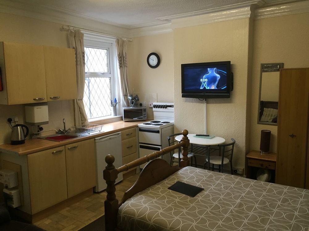 Phillips Apartments Blackpool Bagian luar foto